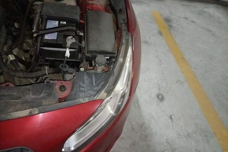 Used Chevrolet Cruze 2015 1.5L Classic SE MT Engine Bay Left