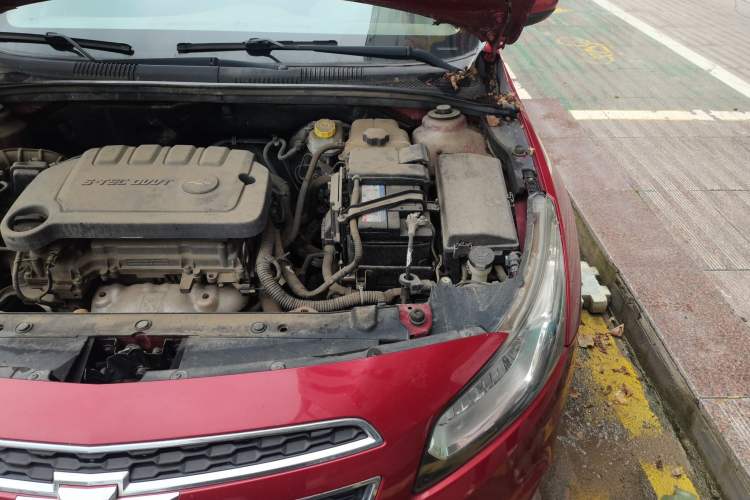 Used Chevrolet Cruze 2015 1.5L Classic SL MT Engine Bay Left