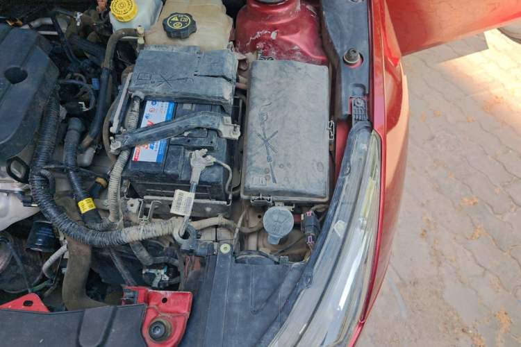 Used Chevrolet Cruze 2015 1.5L Classic SE AT Engine Bay Left