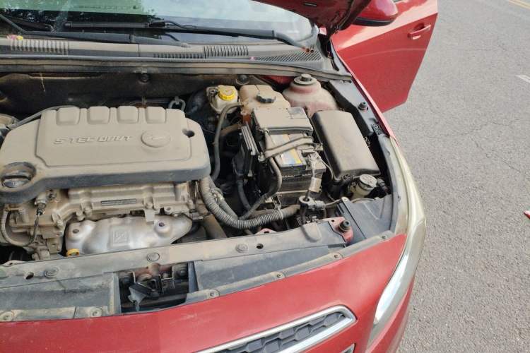 Used Chevrolet Cruze 2015 1.5L Classic SL MT Engine Bay Left