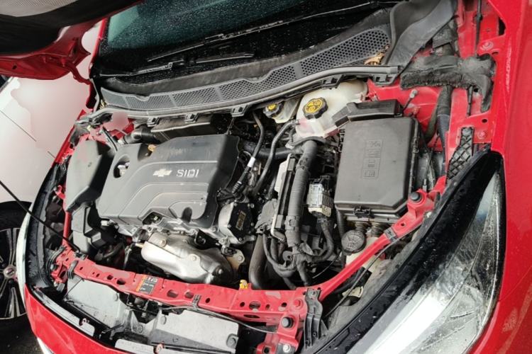 Used Chevrolet Cruze 2015 1.5L Manual Elite Edition Engine Bay