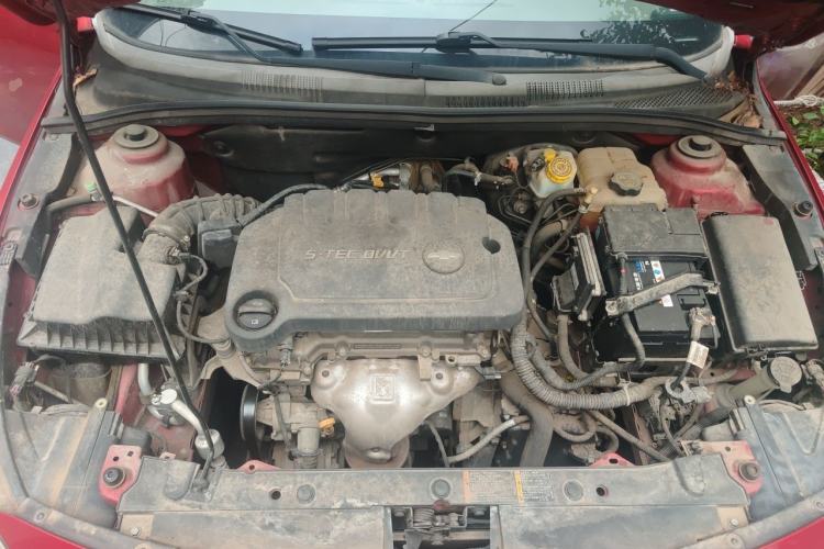 Used Chevrolet Cruze 2015 1.5L Classic SE AT Engine Bay