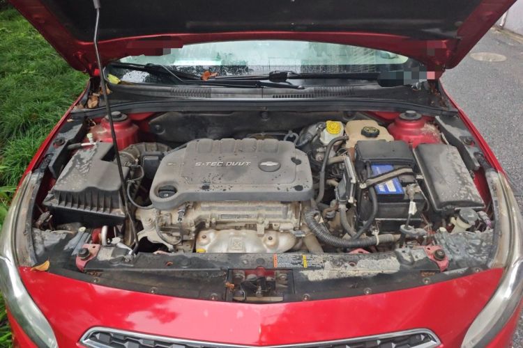 Used Chevrolet Cruze 2015 1.5L Classic SL MT Engine Bay