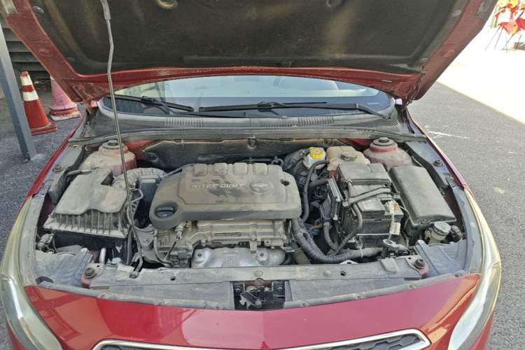 Used Chevrolet Cruze 2015 1.5L Classic SL MT Engine Bay