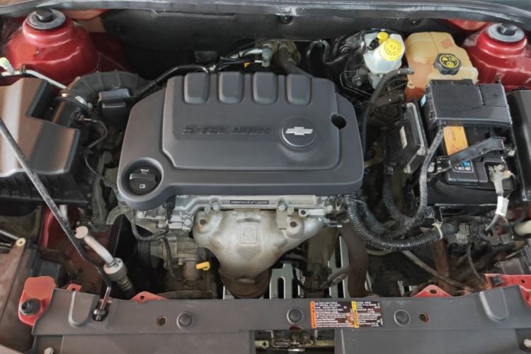 Used Chevrolet Cruze 2015 1.5L Classic SE MT Engine Bay