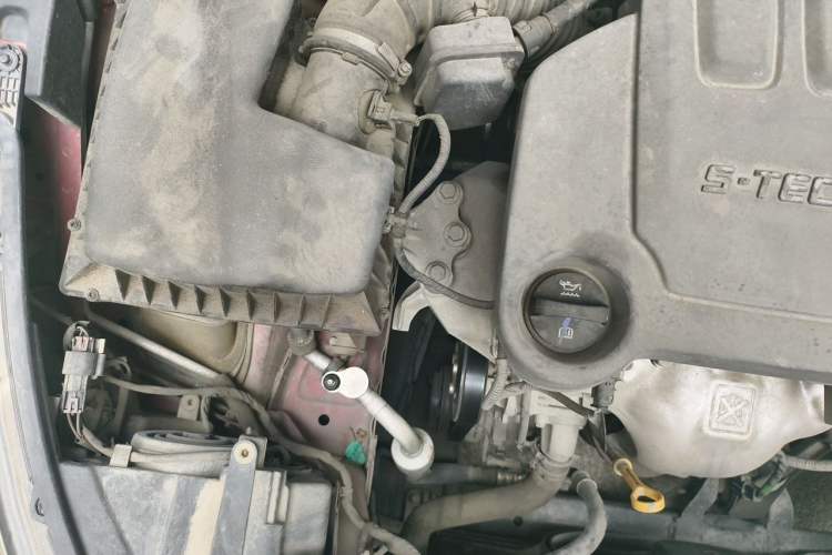 Used Chevrolet Cruze 2015 1.5L Classic SE AT Engine Bay Right