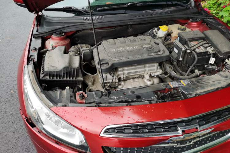 Used Chevrolet Cruze 2015 1.5L Classic SE MT Engine Bay Right