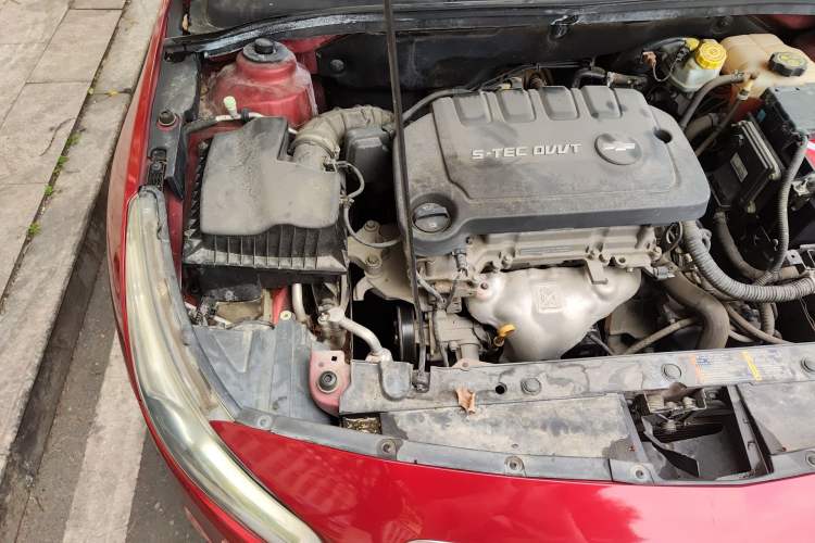 Used Chevrolet Cruze 2015 1.5L Classic SE AT Engine Bay Right