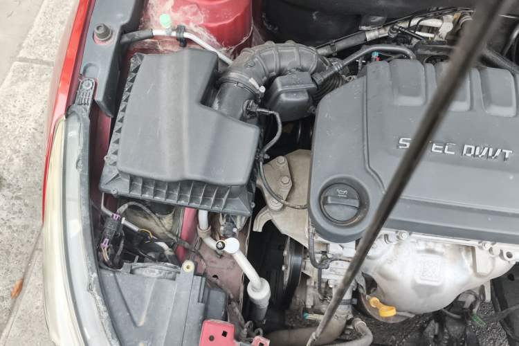 Used Chevrolet Cruze 2015 1.5L Classic SE MT Engine Bay Right
