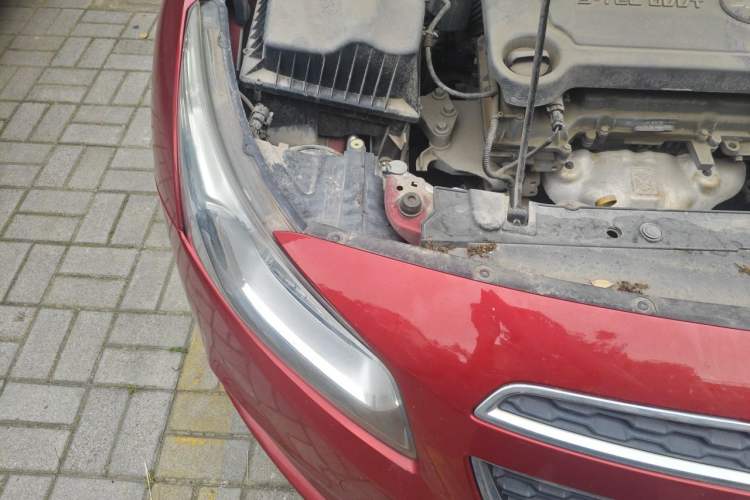 Used Chevrolet Cruze 2015 1.5L Classic SE MT Engine Bay Right