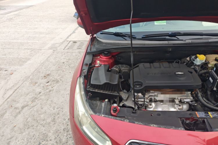 Used Chevrolet Cruze 2015 1.5L Classic SL MT Engine Bay Right