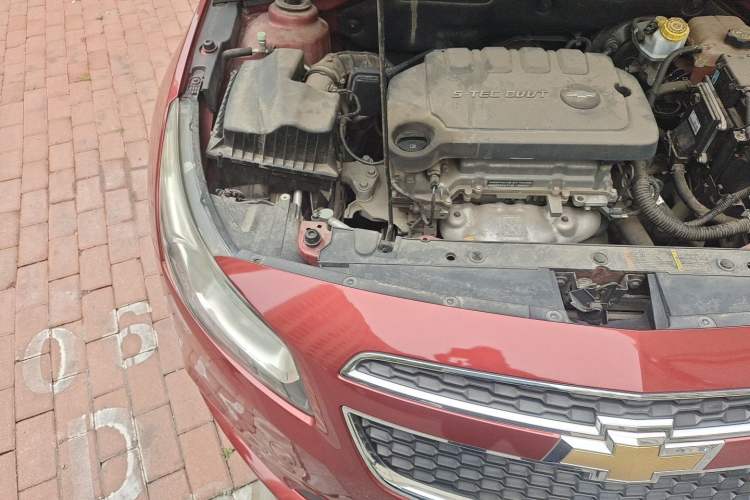 Used Chevrolet Cruze 2015 1.5L Classic SE MT Engine Bay Right