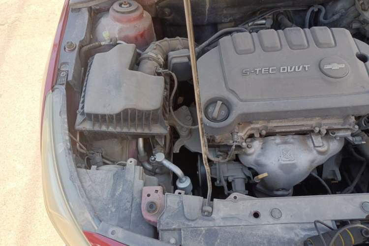 Used Chevrolet Cruze 2015 1.5L Classic SE MT Engine Bay Right