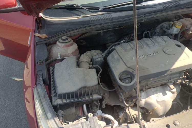Used Chevrolet Cruze 2015 1.5L Classic SE MT Engine Bay Right