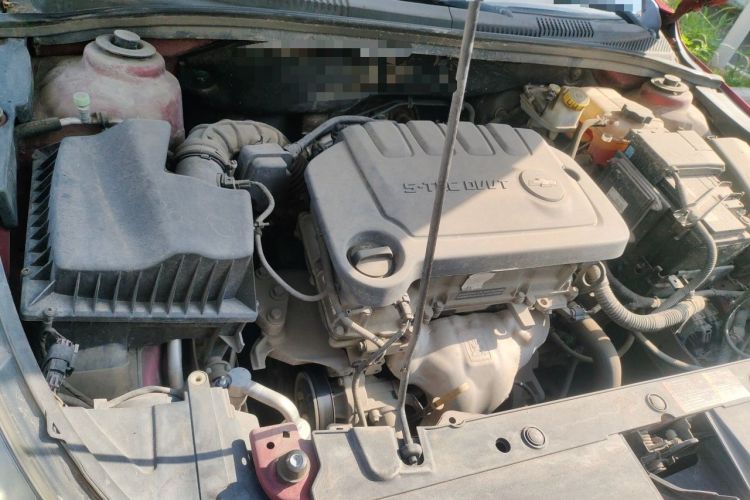 Used Chevrolet Cruze 2015 1.5L Classic SE MT Engine Bay Right