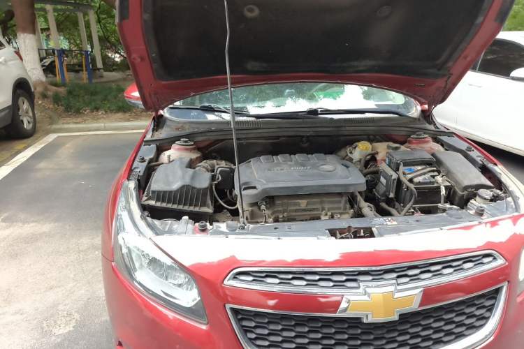 Used Chevrolet Cruze 2015 1.5L Classic SL MT Engine Bay Right