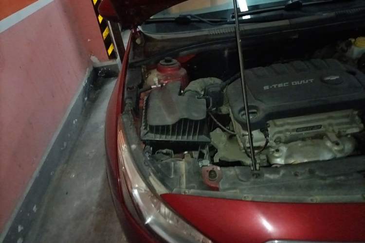Used Chevrolet Cruze 2015 1.5L Classic SE MT Engine Bay Right
