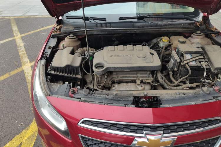 Used Chevrolet Cruze 2015 1.5L Classic SL MT Engine Bay Right
