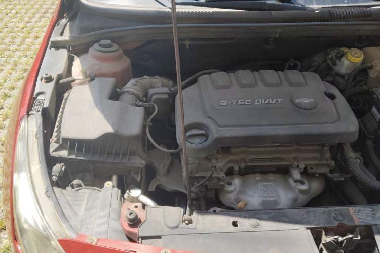 Used Chevrolet Cruze 2015 1.5L Classic SL MT Engine Bay Right