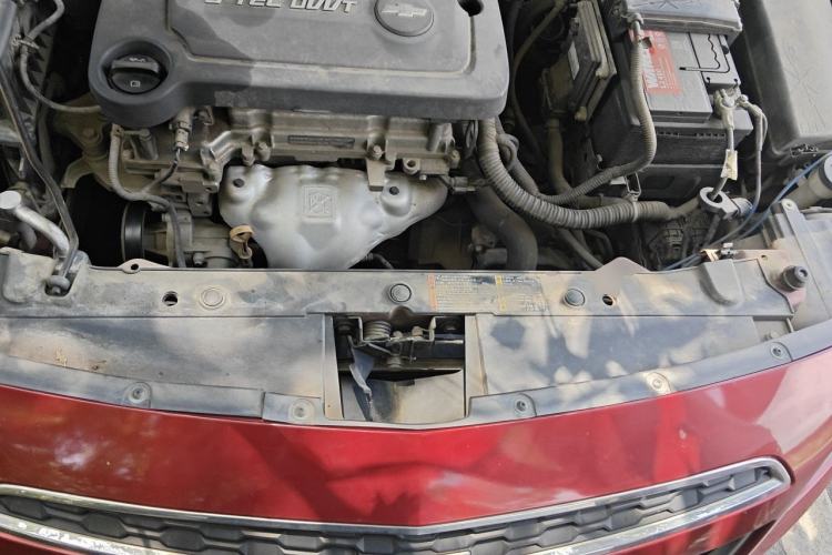 Used Chevrolet Cruze 2015 1.5L Classic SE AT Engine Bay
