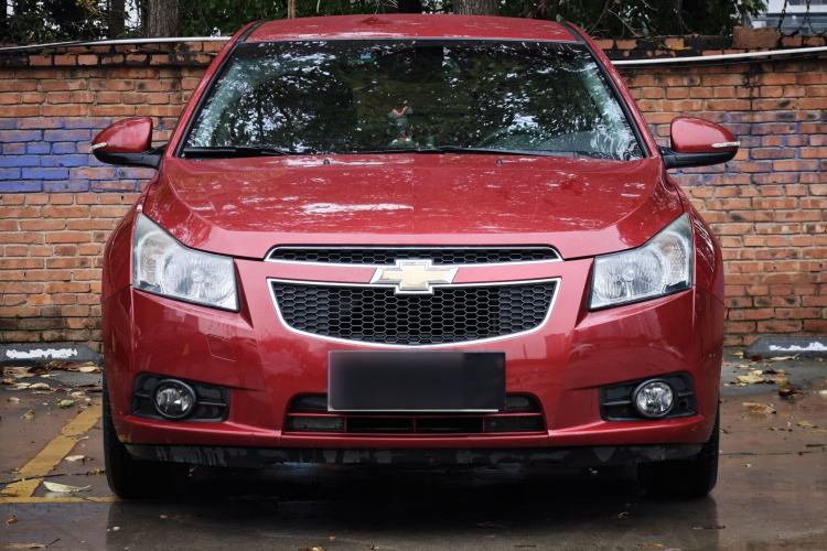 Used Chevrolet Cruze 2015 Hatchback 1.6L Automatic Comfort Edition Exterior 1