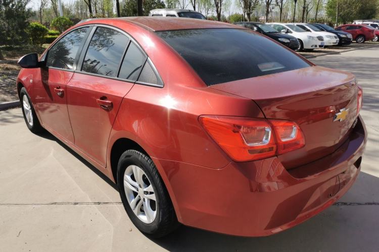 Used Chevrolet Cruze 2015 1.5L Classic SL MT Exterior 2