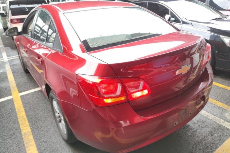 Used Chevrolet Cruze 2015 1.5L Classic SL MT Exterior 2
