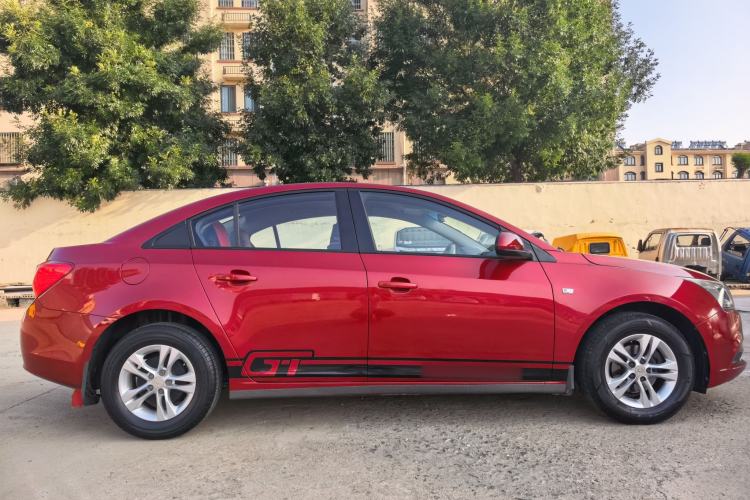 Used Chevrolet Cruze 2015 1.5L Classic SL MT Exterior 3