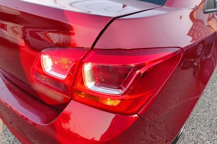 Used Chevrolet Cruze 2015 1.5L Classic SL MT Exterior 3