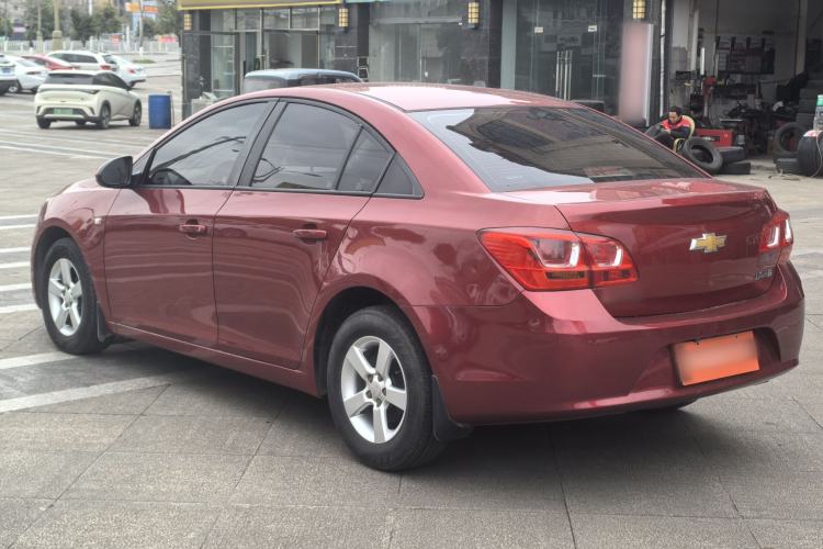 Used Chevrolet Cruze 2015 1.5L Classic SL MT Exterior 5