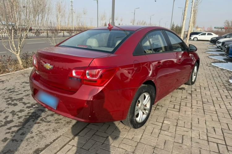 Used Chevrolet Cruze 2015 1.5L Classic SE MT Exterior 5