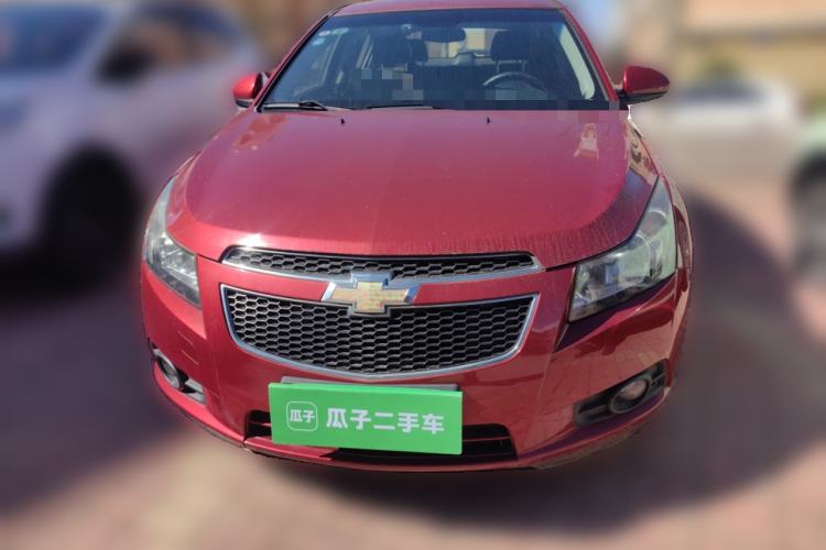 Used Chevrolet Cruze 2015 Hatchback 1.6L Manual Comfort Edition Front