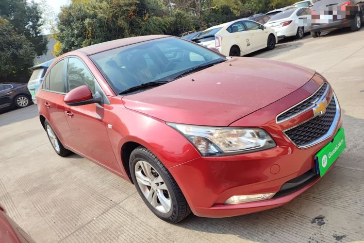 Used Chevrolet Cruze 2015 1.5L Classic SE MT Front Right 45 Deg