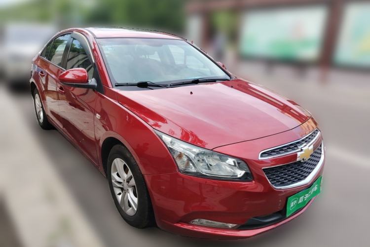 Used Chevrolet Cruze 2015 1.5L Classic SE MT Front Right 45 Deg