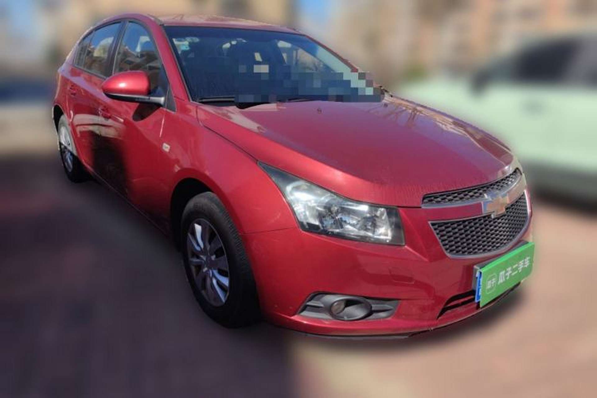 Used Chevrolet Cruze 2015 Hatchback 1.6L Manual Comfort Edition Front Right 45 Deg
