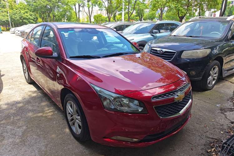 Used Chevrolet Cruze 2015 1.5L Classic SE AT Front Right 45 Deg