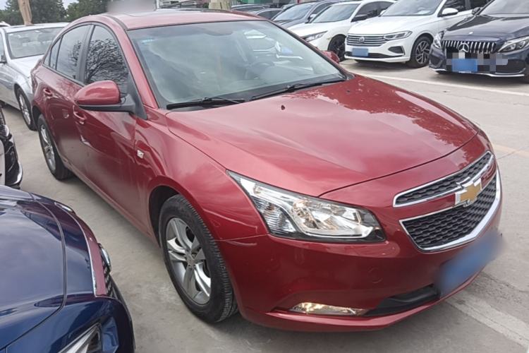 Used Chevrolet Cruze 2015 1.5L Classic SE AT Front Right 45 Deg