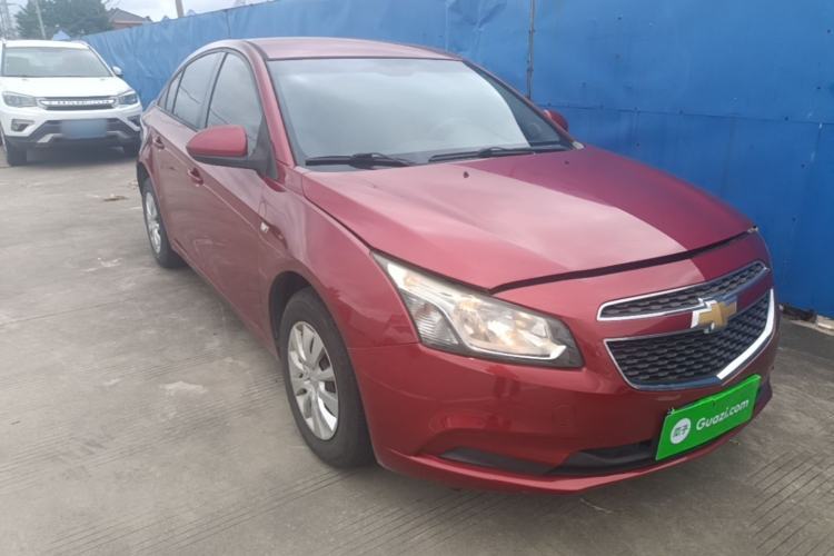 Used Chevrolet Cruze 2015 1.5L Classic SL MT Front Right 45 Deg