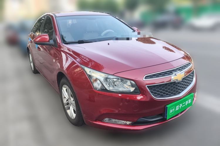 Used Chevrolet Cruze 2015 1.5L Classic SE MT Front Right 45 Deg