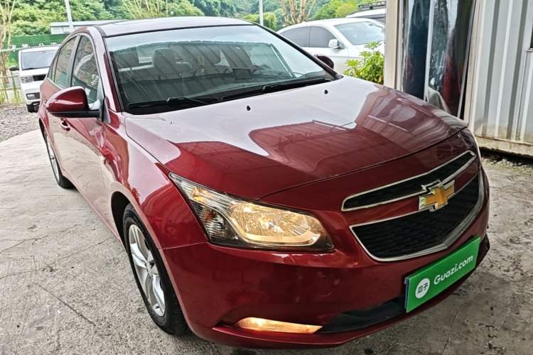 Used Chevrolet Cruze 2015 1.5L Classic SE MT Front Right 45 Deg