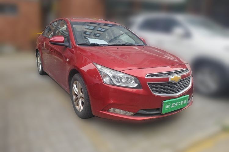 Used Chevrolet Cruze 2015 1.5L Classic SE MT Front Right 45 Deg