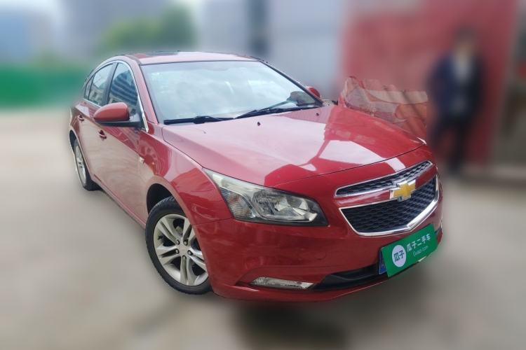 Used Chevrolet Cruze 2015 1.5L Classic SE MT Front Right 45 Deg