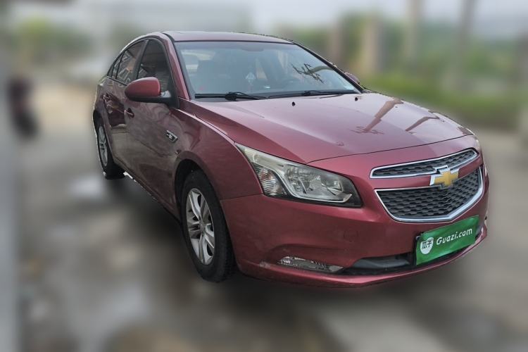 Used Chevrolet Cruze 2015 1.5L Classic SE MT Front Right 45 Deg