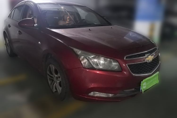 Used Chevrolet Cruze 2015 1.5L Classic SE MT Front Right 45 Deg