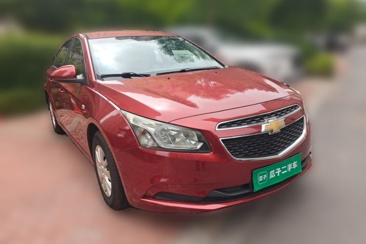 Used Chevrolet Cruze 2015 1.5L Classic SE MT Front Right 45 Deg