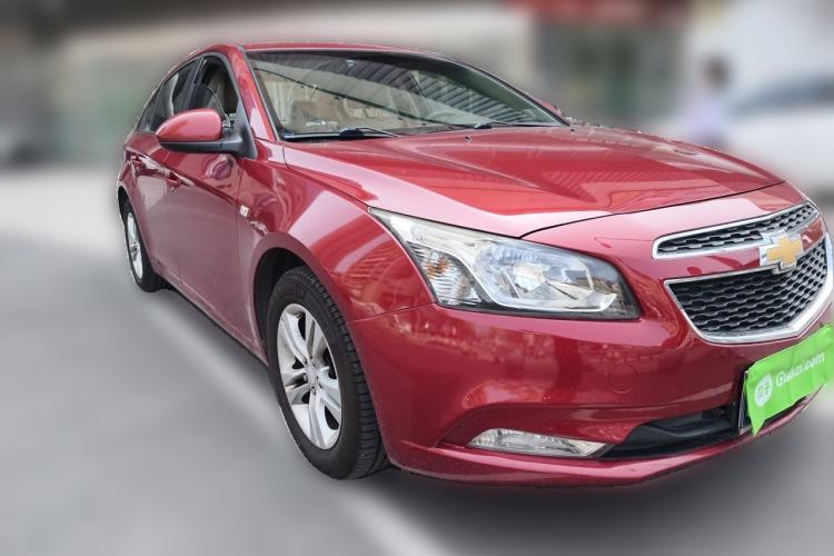 Used Chevrolet Cruze 2015 1.5L Classic SE MT Front Right 45 Deg