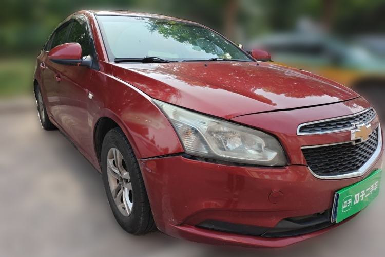 Used Chevrolet Cruze 2015 1.5L Classic SL MT Front Right 45 Deg