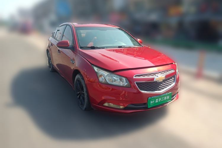 Used Chevrolet Cruze 2015 1.5L Classic SE MT Front Right 45 Deg