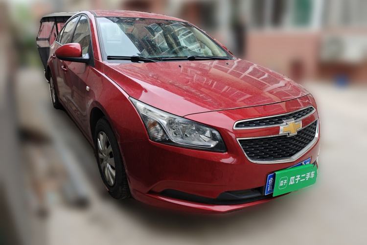 Used Chevrolet Cruze 2015 1.5L Classic SL MT Front Right 45 Deg