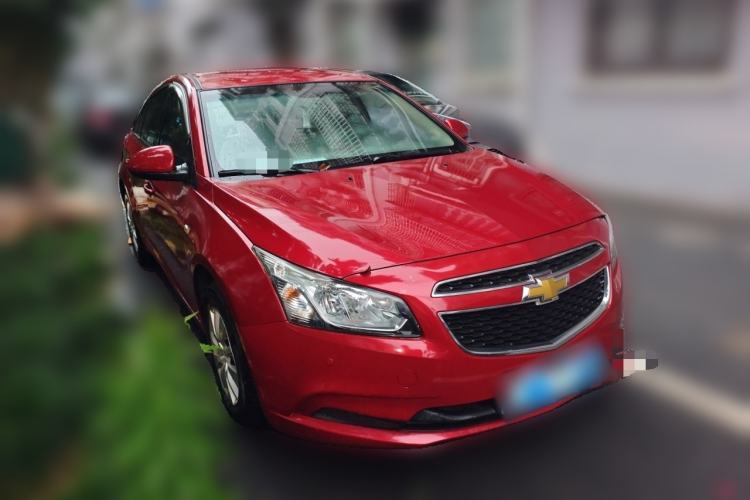 Used Chevrolet Cruze 2015 1.5L Classic SL MT Front Right 45 Deg